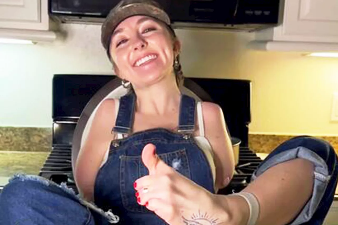 College Student, 23, Born Without Arms Masters Complex Cooking Using Only Her Feet (Exclusive)