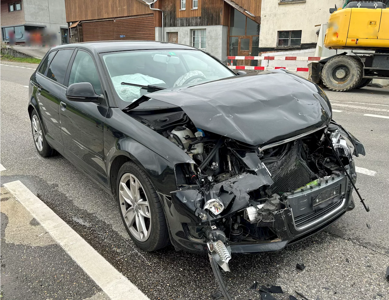 Neuenkirch LU: Auffahrkollision zwischen zwei Autos – eine Person verletzt