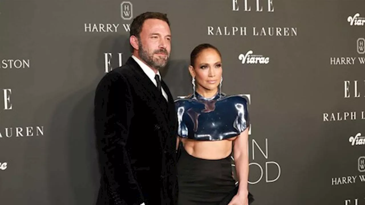 Olie op het scheidingsvuur: Jennifer Lopez en Ben Affleck brengen huwelijksdag los van elkaar door