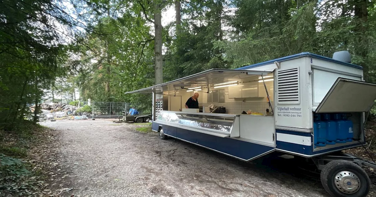 'Snackwagen bij 't Nije Hemelriek moet voor morgen 14.00 uur weg, anders dwangsom'