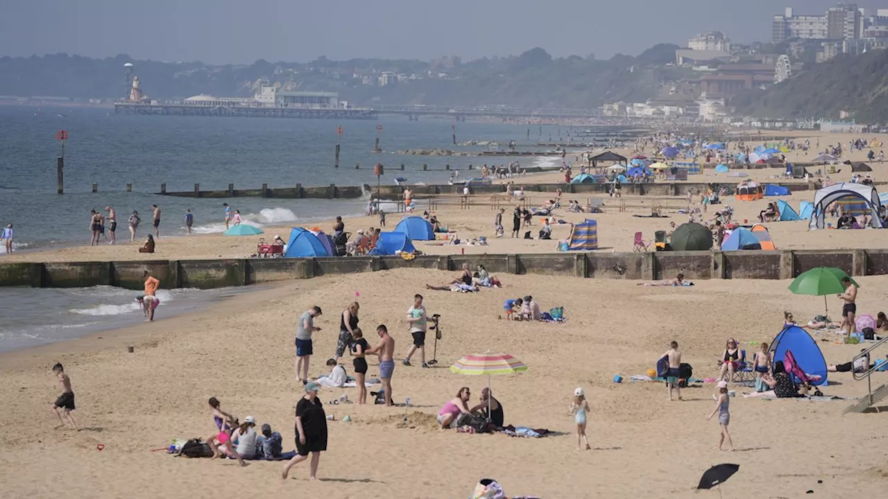 Mini-heatwave expected with temperatures to reach 30°C in parts of UK