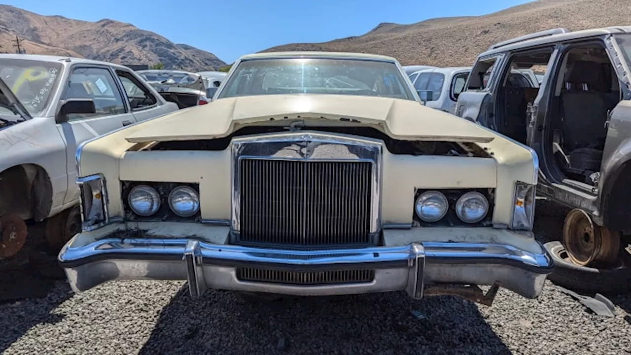 Junked 1979 Lincoln Continental Town Car