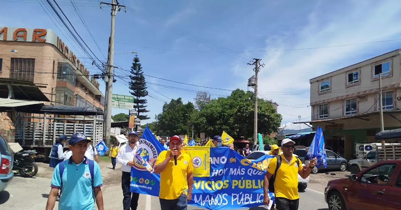 Siguen las protestas contra Acuasan en San Gil, tras suspensión de dos sindicalistas