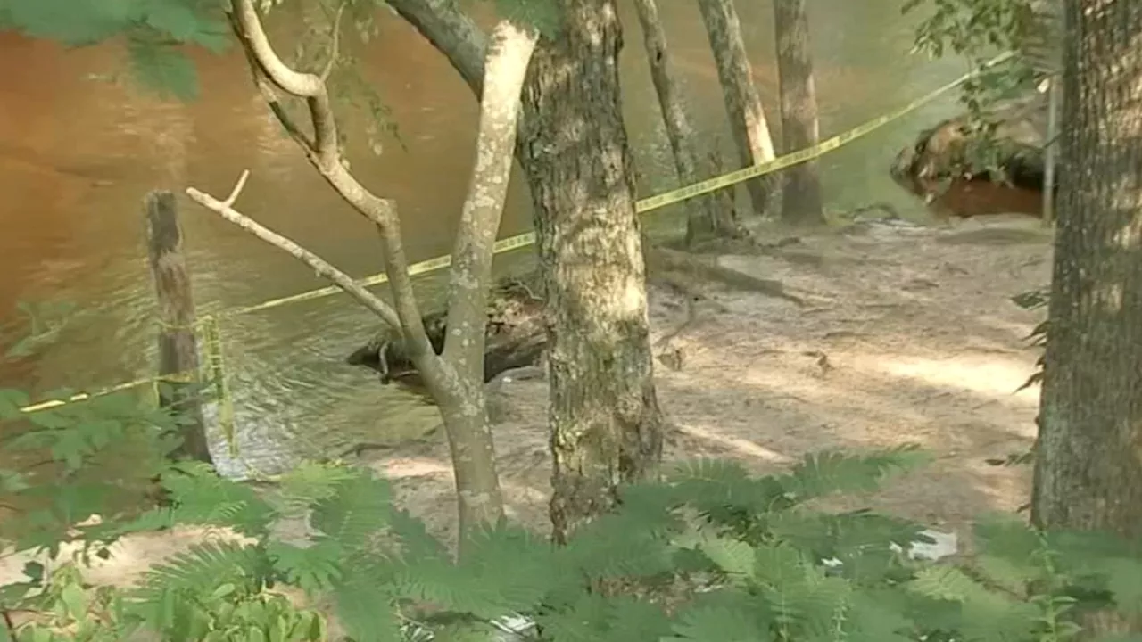 Man dies after rescuing 2 children from river at park in South Jersey