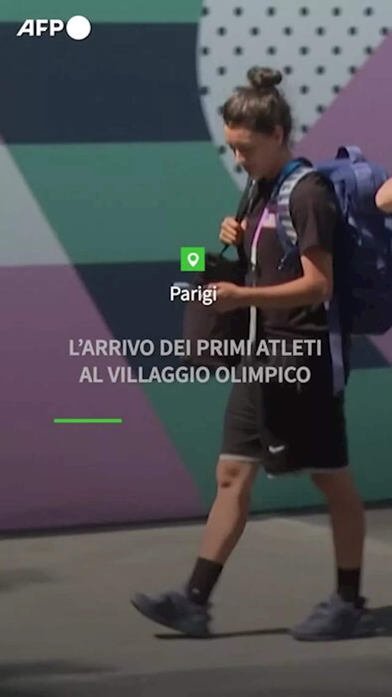 Parigi 2024, l' arrivo dei primi atleti al villaggio olimpico