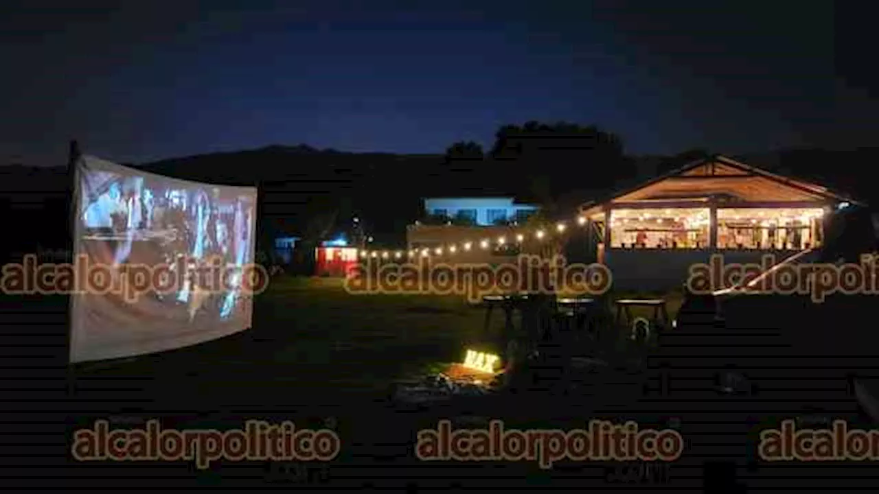 Llevan cine gratis y al aire libre a la comunidad de Rancho Viejo