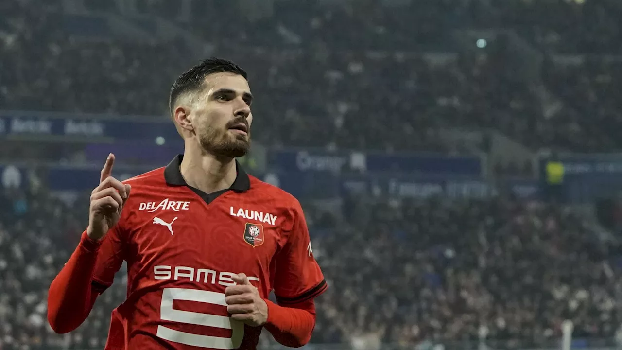 Leverkusen signs French forward Martin Terrier from Rennes