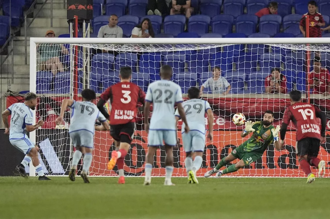 Josef Martinez scores twice for CF Montreal in 2-2 tie with New York Red Bulls