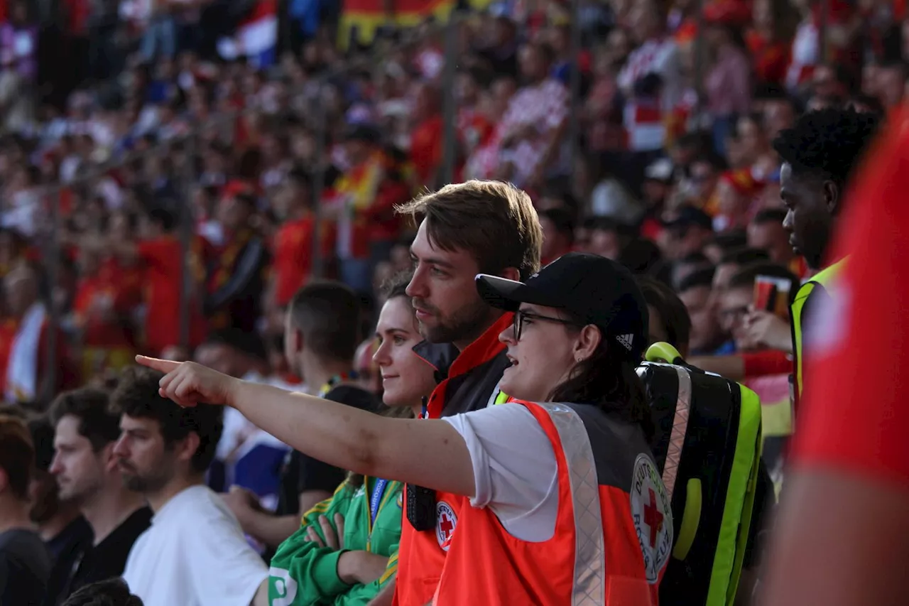 Sanitätsdienst bei der UEFA EURO 2024: DRK-Kräfte in Berlin über 14.700 Stunden im Einsatz