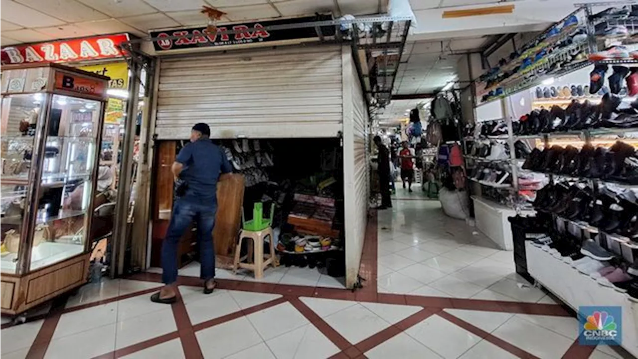 Penampakan Pedagang Tanah Abang Tutup Toko, Takut Razia Barang Impor