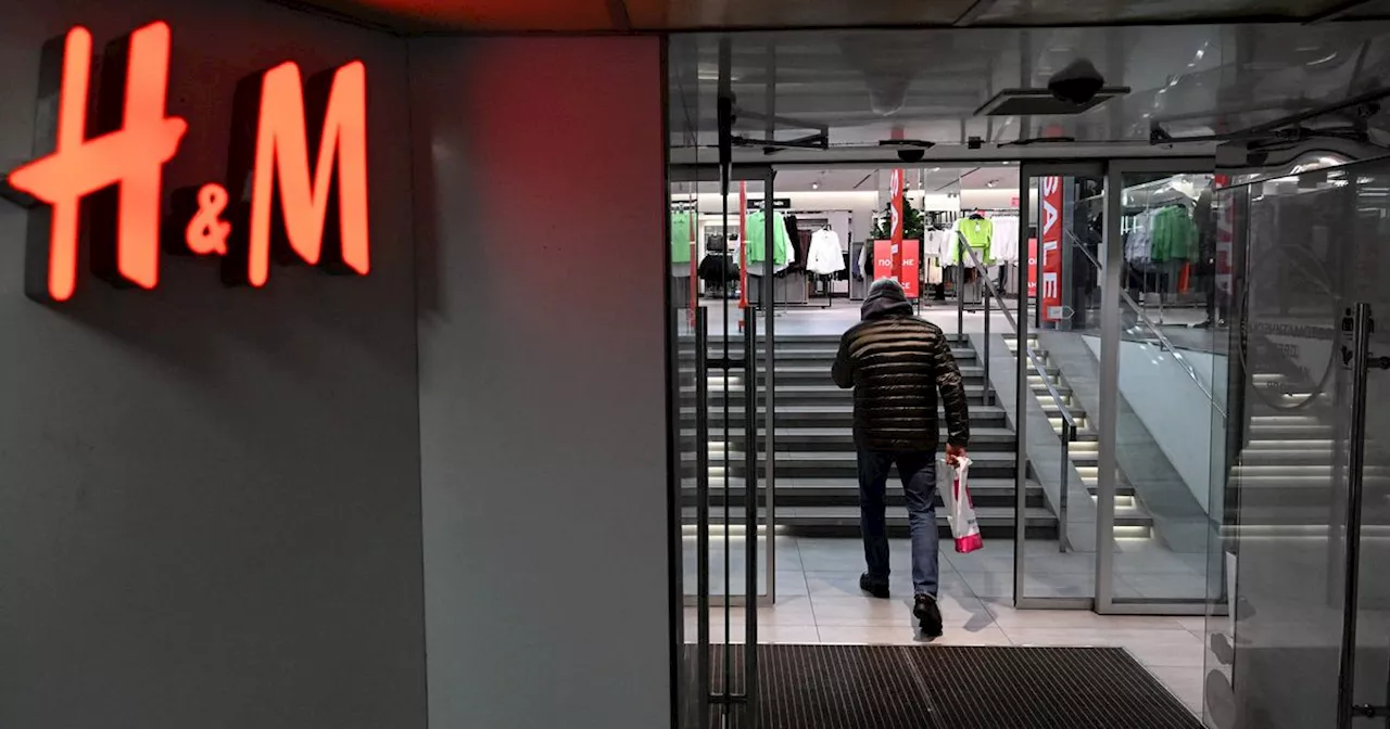 H&M shoppers 'buying all different colours' of £30 trousers that 'don't wrinkle'