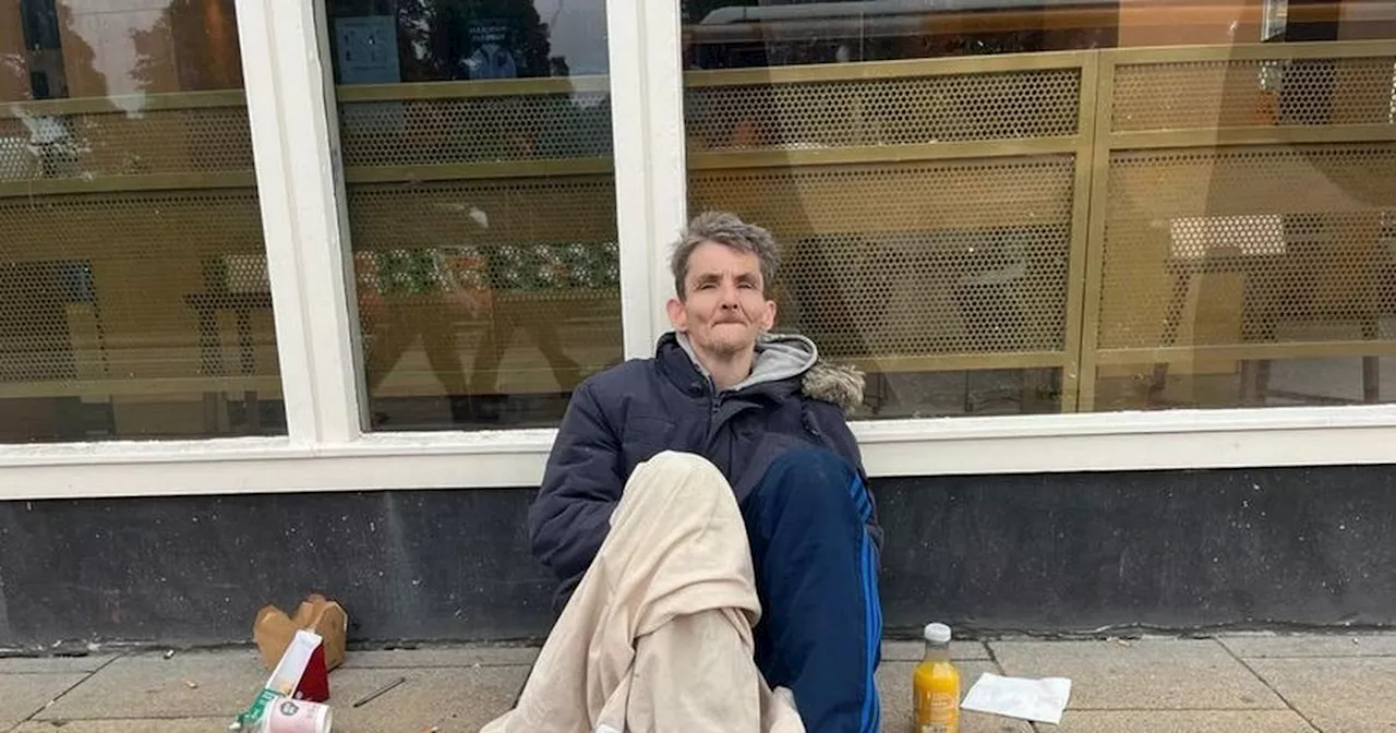 Scots man lives on streets with mum's ashes after 'missing DWP appointment'