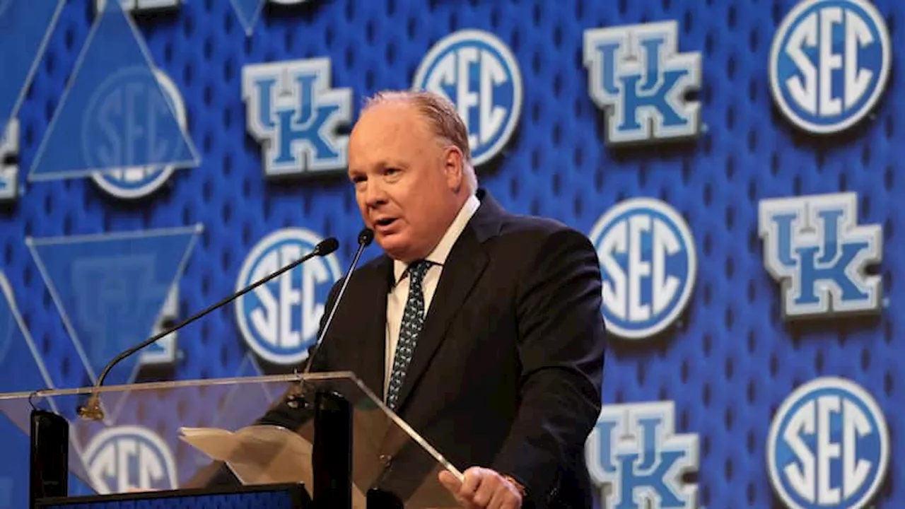 Kentucky coach Mark Stoops was ‘aggressively’ pursued by Texas A&M