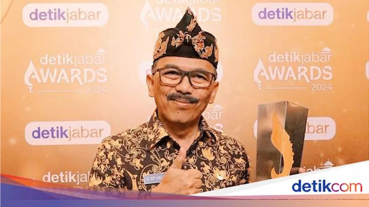 Mulok Gunung Ciremai Antarkan Pemkab Kuningan Raih detikJabar Awards