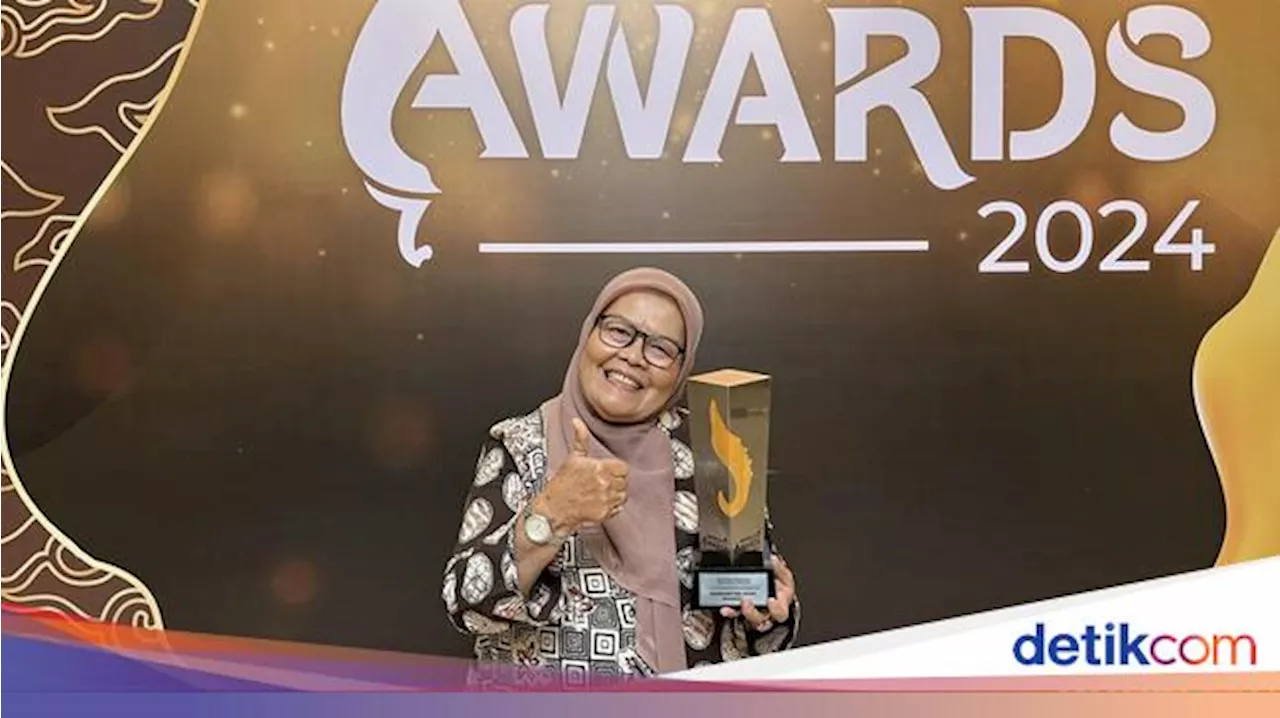 Senyum Eti Kala Poktan Kopi Wanoja Raih Anugerah detikJabar Awards 2024