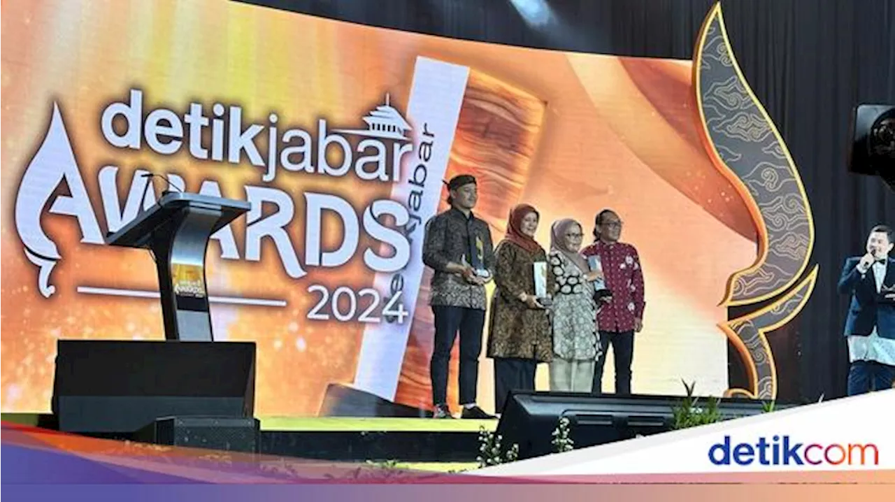 Senyum Lebar Eti Kala Kelompok Tani Kopi Wanoja Sabet detikJabar Awards