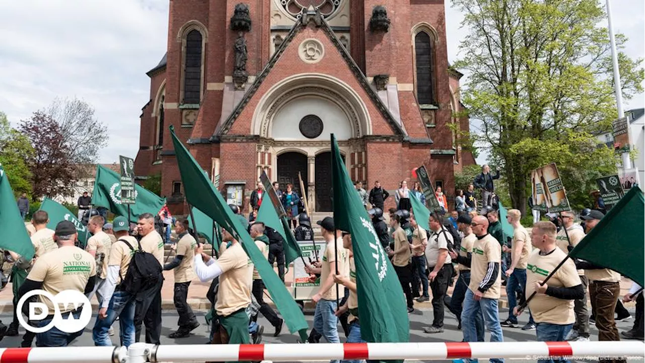 В ФРГ задержаны правые экстремисты, нападавшие на людей