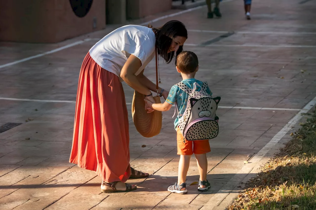 La retribución del permiso parental sigue estancada a dos semanas de que expire el plazo europeo