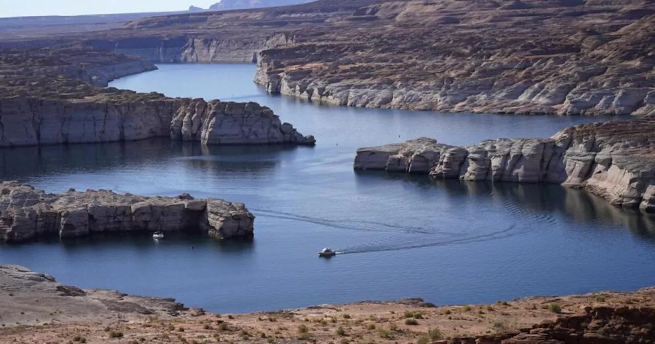 21 people suffer from carbon monoxide poisoning on Lake Powell houseboat