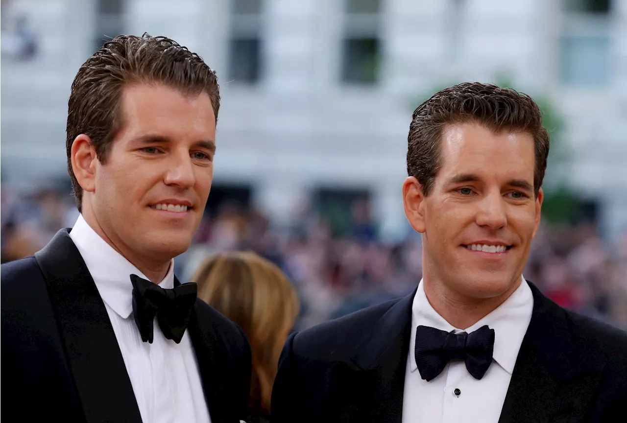 Winklevoss twins donate $1M in Bitcoin to Sen Warren's pro-crypto challenger