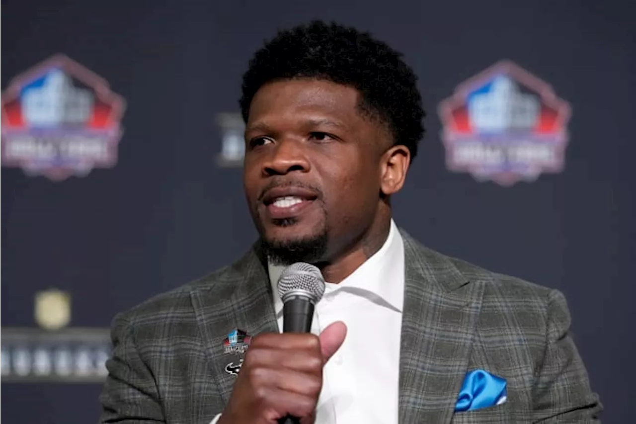 Texans legend Andre Johnson receives Pro Football Hall of Fame gold jacket