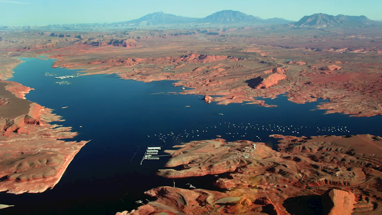 5 transported for carbon monoxide poisoning in Lake Powell house boat