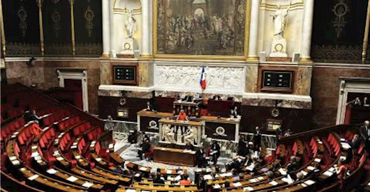 Trois jours de mise en placepour l’hémicycle du Palais-Bourbon