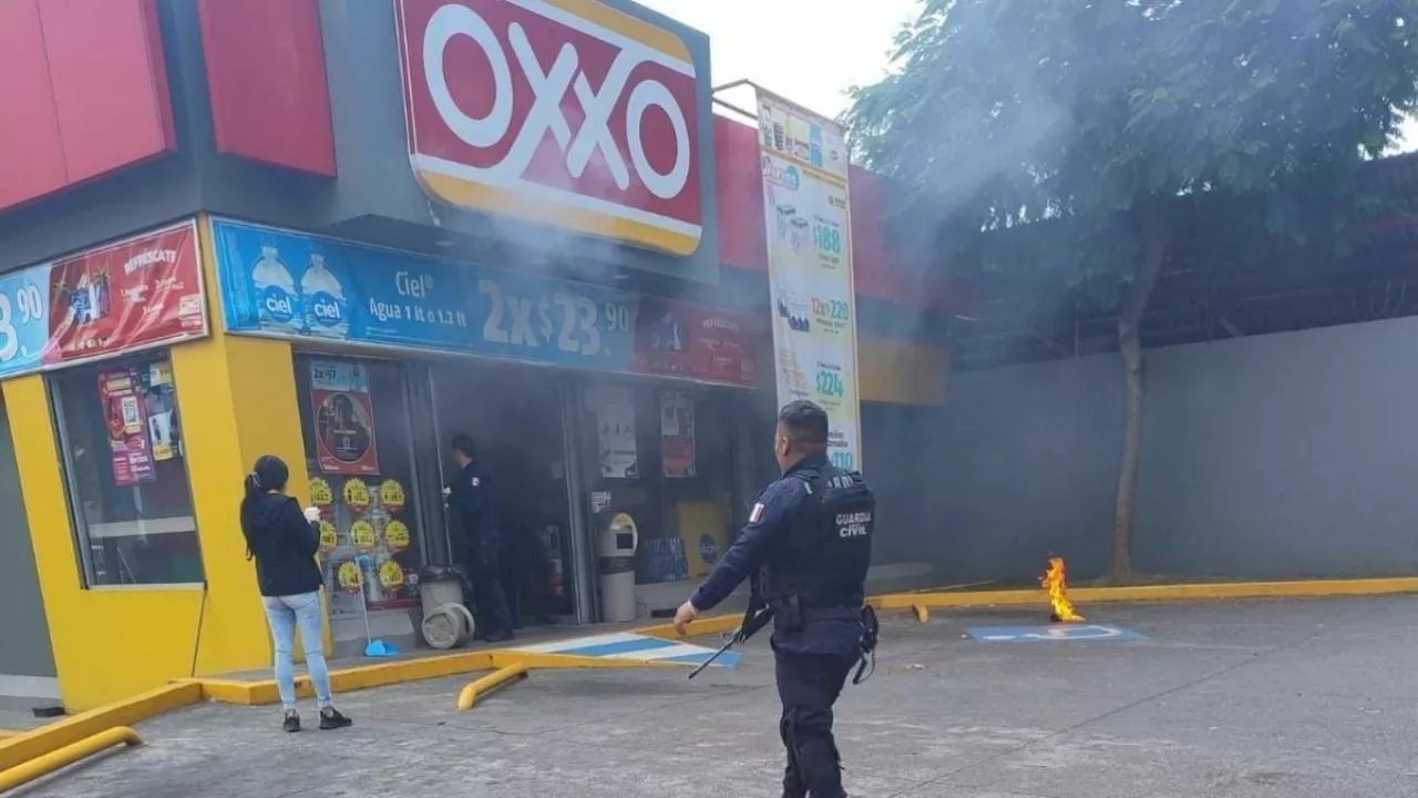 Cártel de Los Viagras quema tiendas Oxxo y vehículos en Uruapan