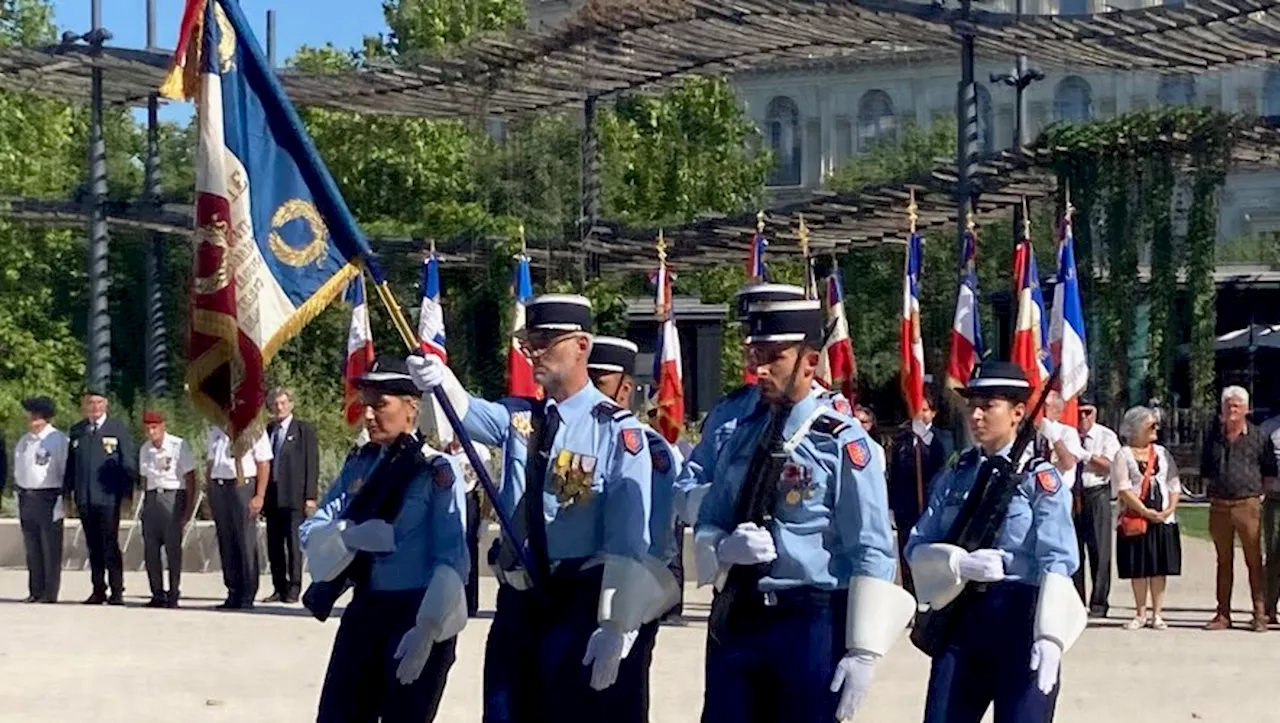 Le groupement de gendarmerie départementale du Gard reçoit son drapeau des mains du général Bourillon