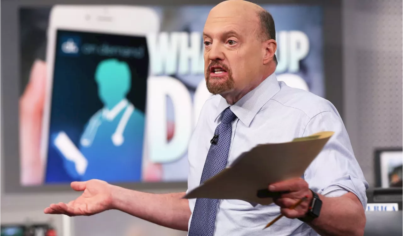 Jim Cramer supports megacaps for the long term, even as Wall Street continues to sell