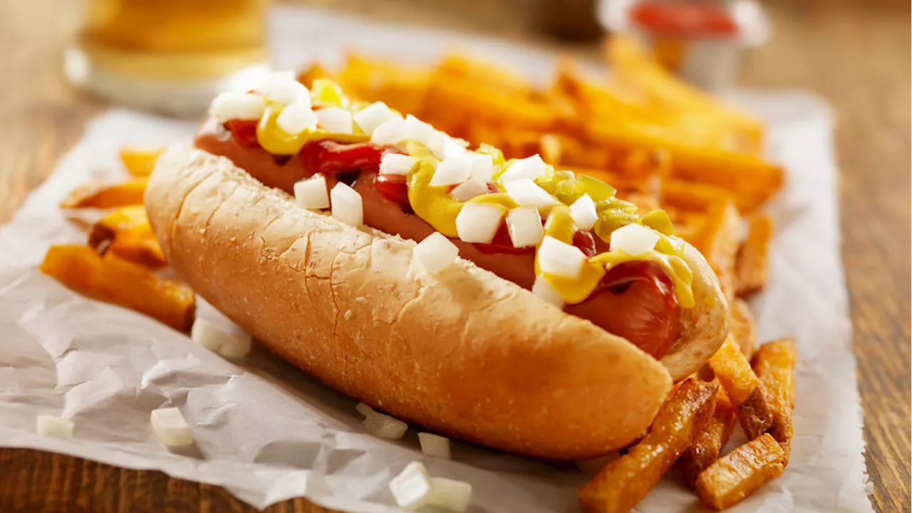 POLL: Is a hot dog a sandwich? #NationalHotDogDay