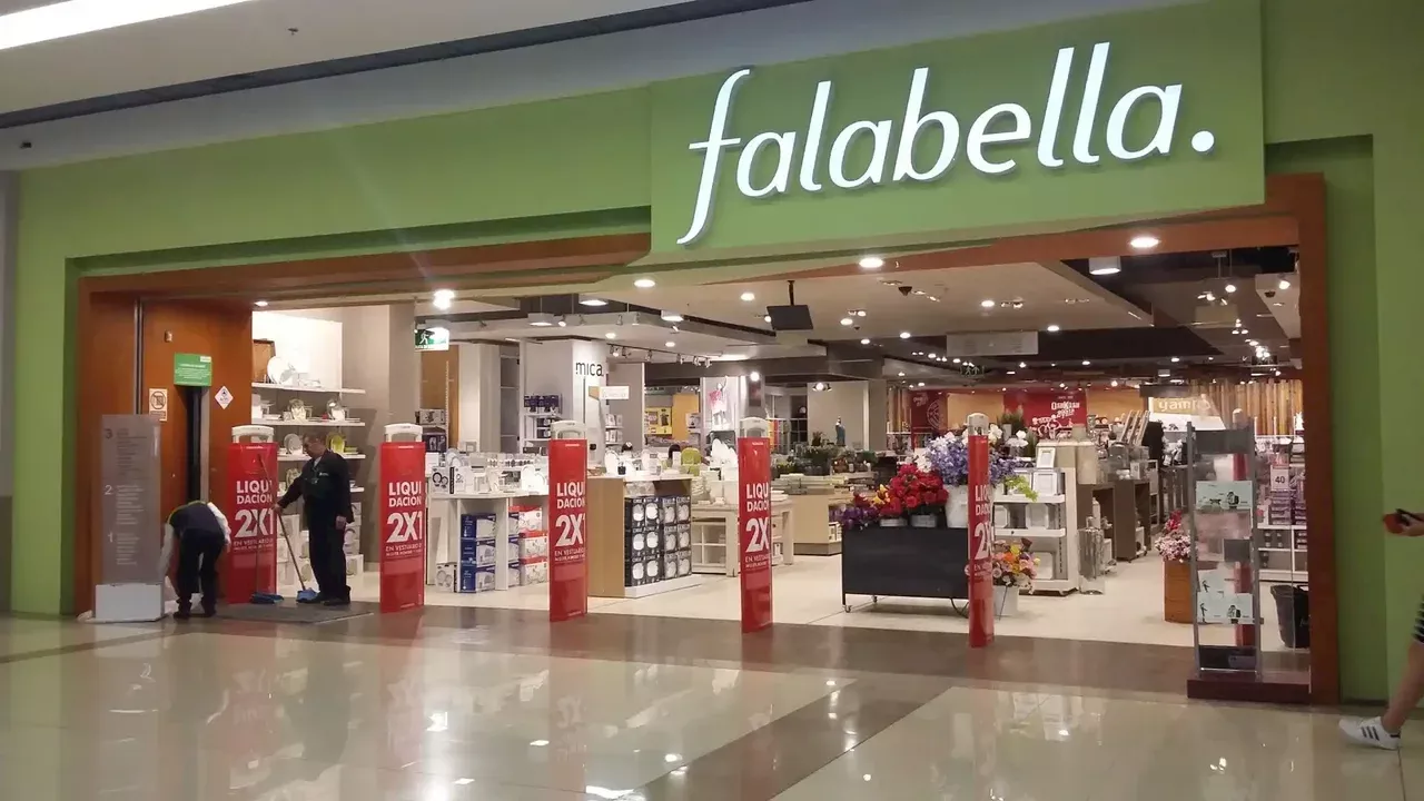 Falabella lanza descuentos hasta del 60% en computadores, celulares, ropa y más...