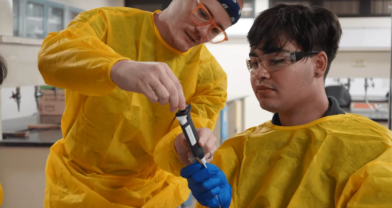 PHSU promueve educación científica en Escuela Superior a través del campamento Ciencia en tus Manos