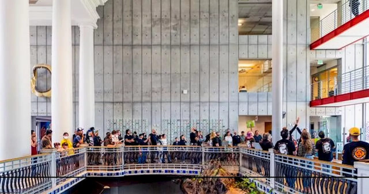 Cal Academy, union negotiating first contract