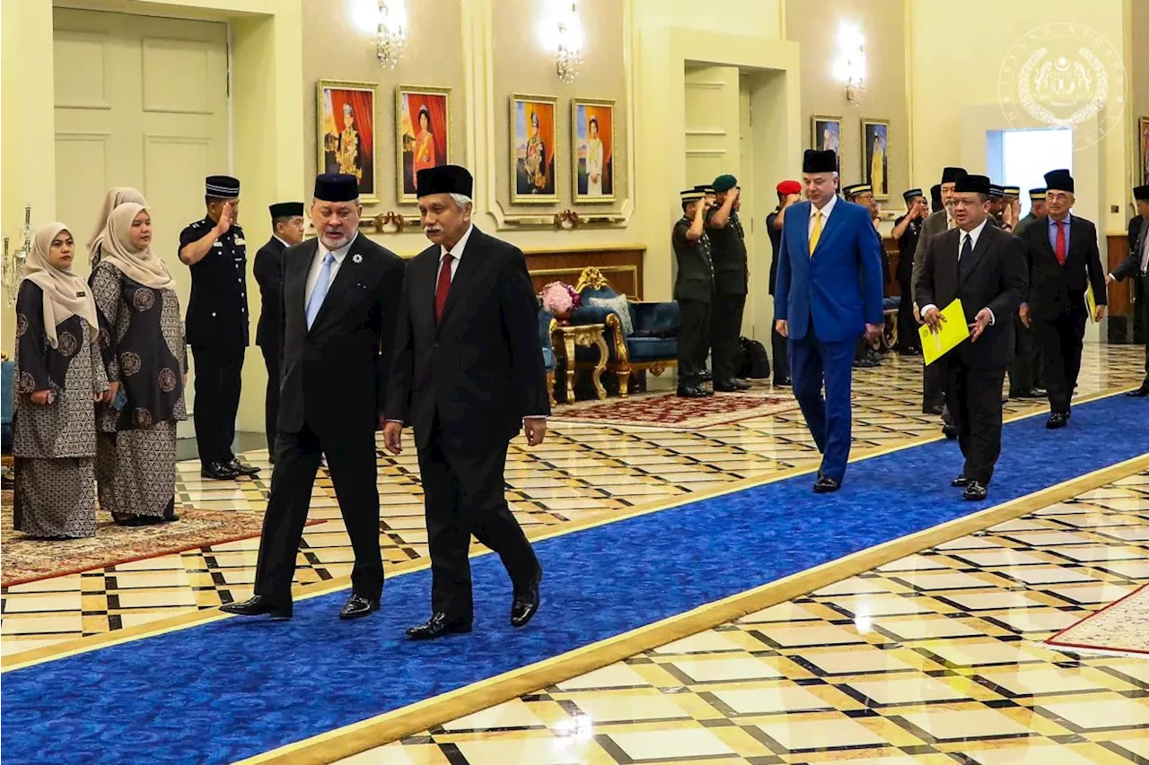 King attends 266th Conference of Rulers meeting