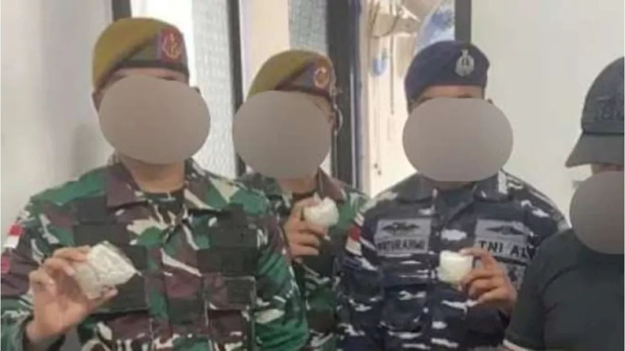 Satgas Pamtas Burung Sriti TNI Tangkap Ibu Rumah Tangga Penyelundup Kristal Haram dari Malaysia