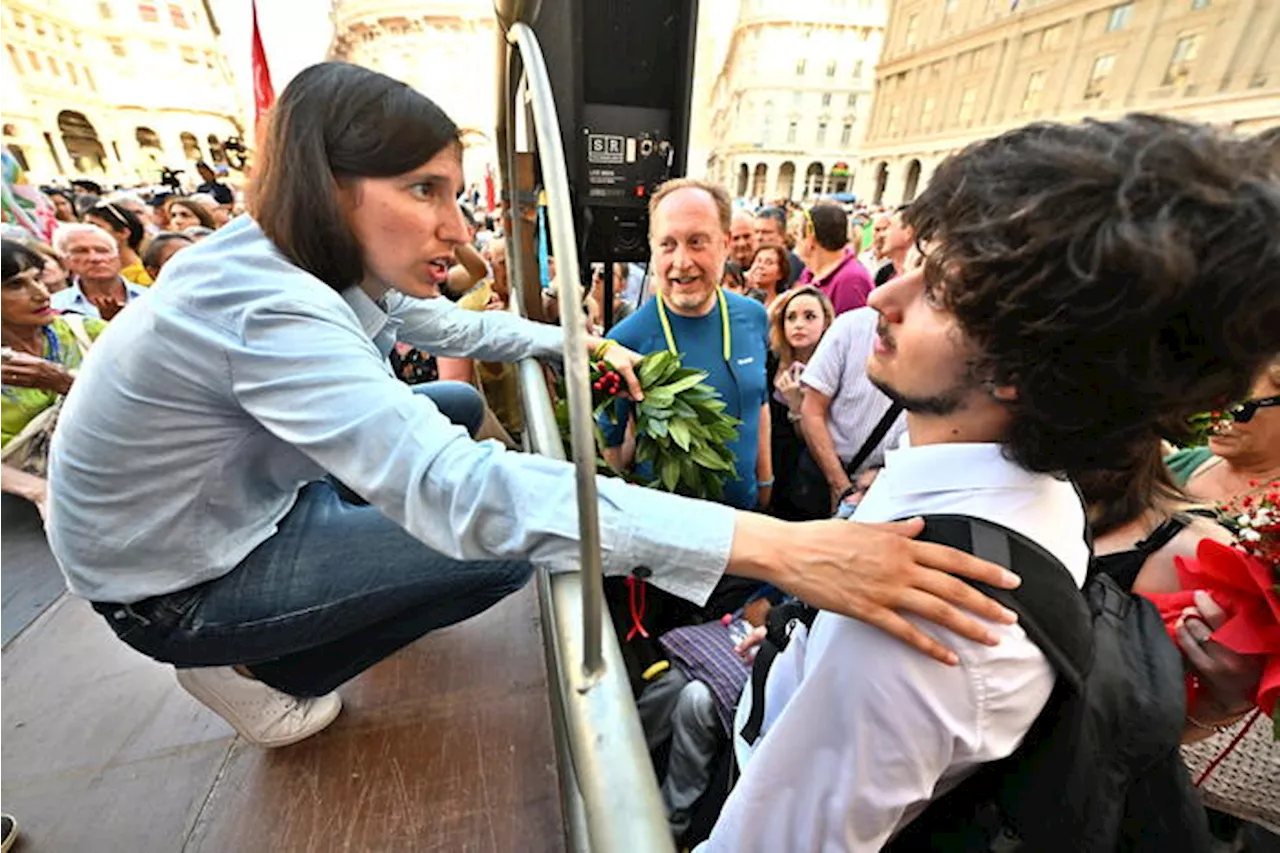 Referendum autonomia, big in strada per la raccolta delle firme