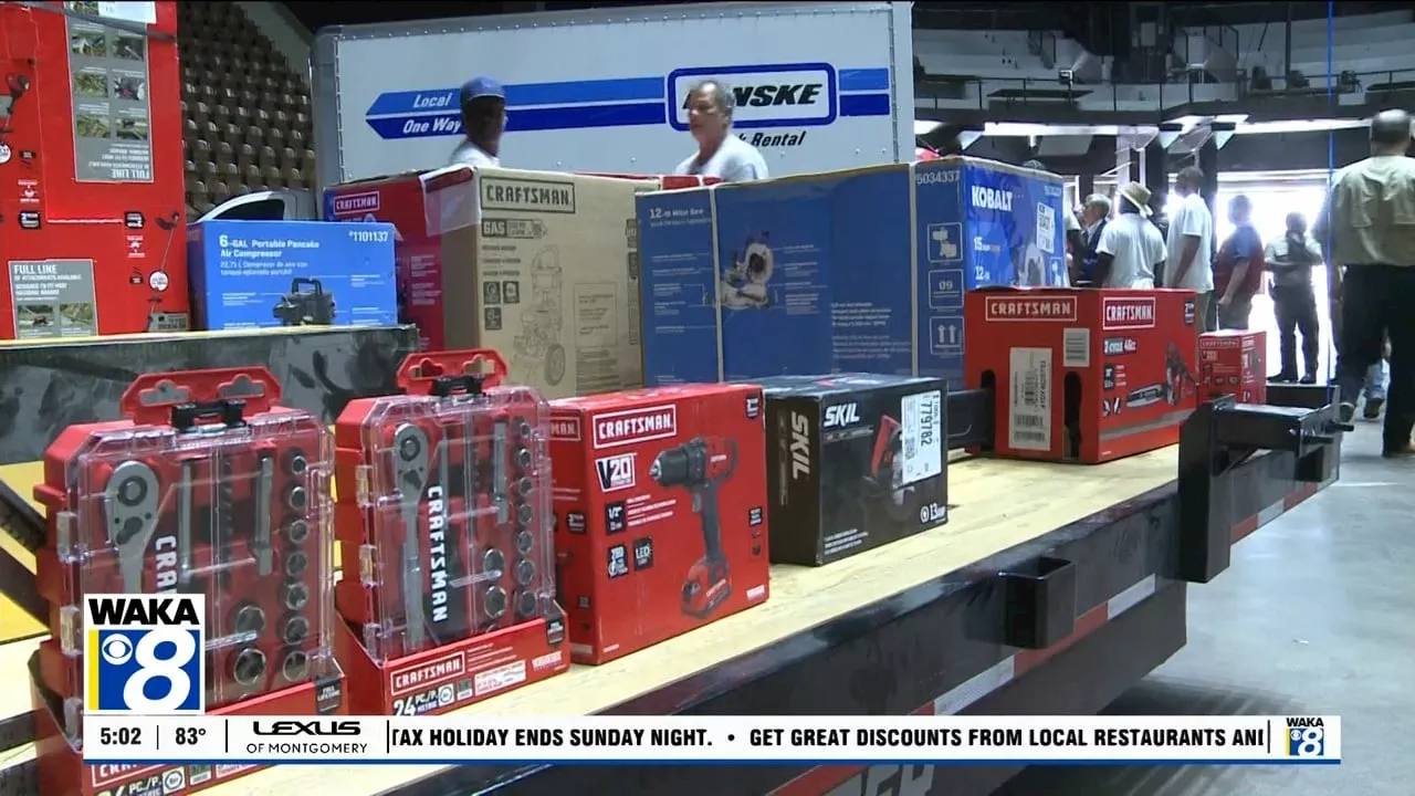 Lowe's helps Alabama National Fair replace equipment and tools lost in fire