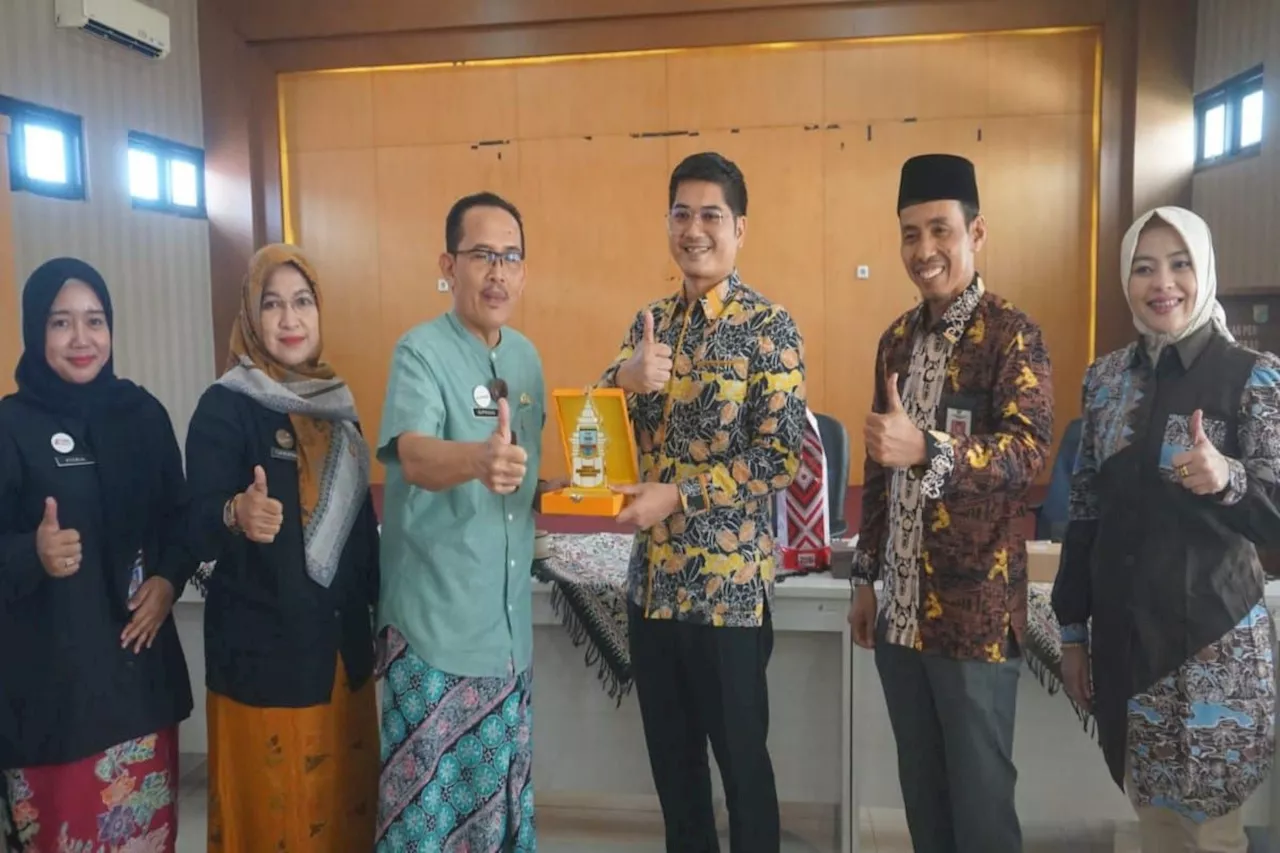 Pemkab Serang belajar pemanfaatan dan pemasaran batik Pekalongan