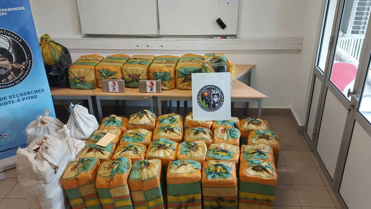 Guadeloupe: 780 kilos de cocaïne saisis, trois individus mis en examen