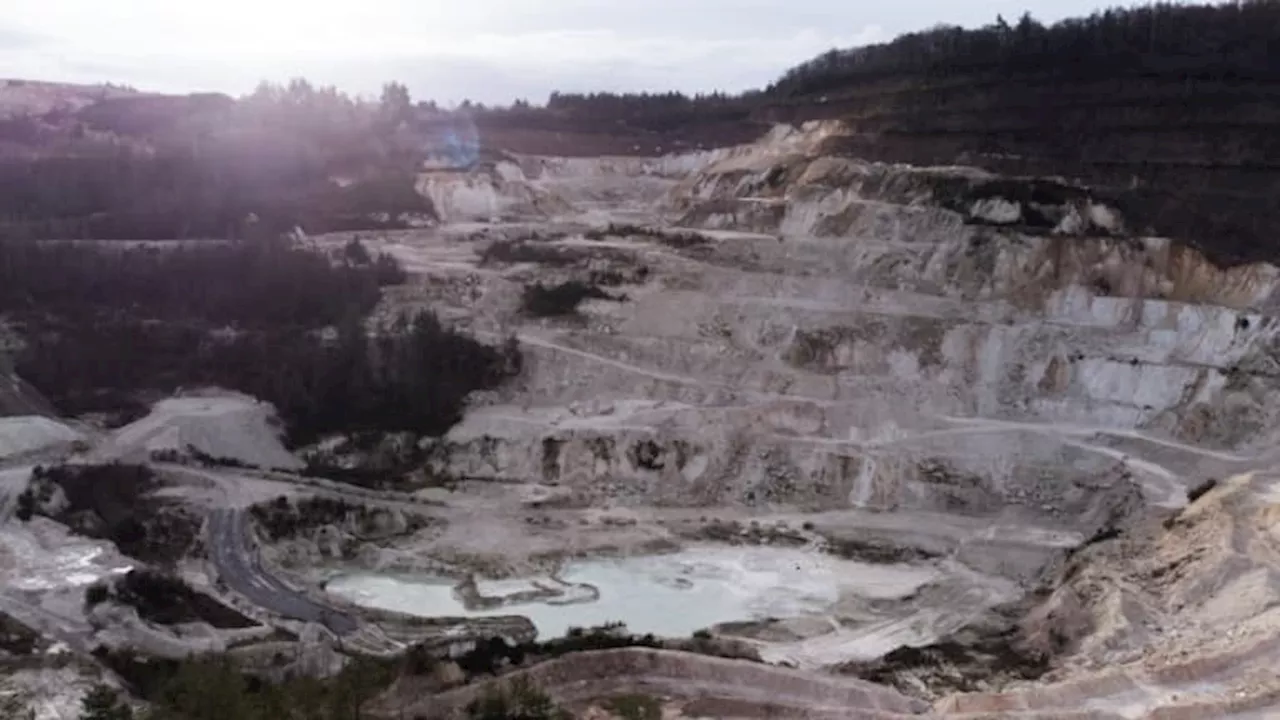 L'UE sécurise son approvisionnement en lithium en signant un partenariat avec la Serbie