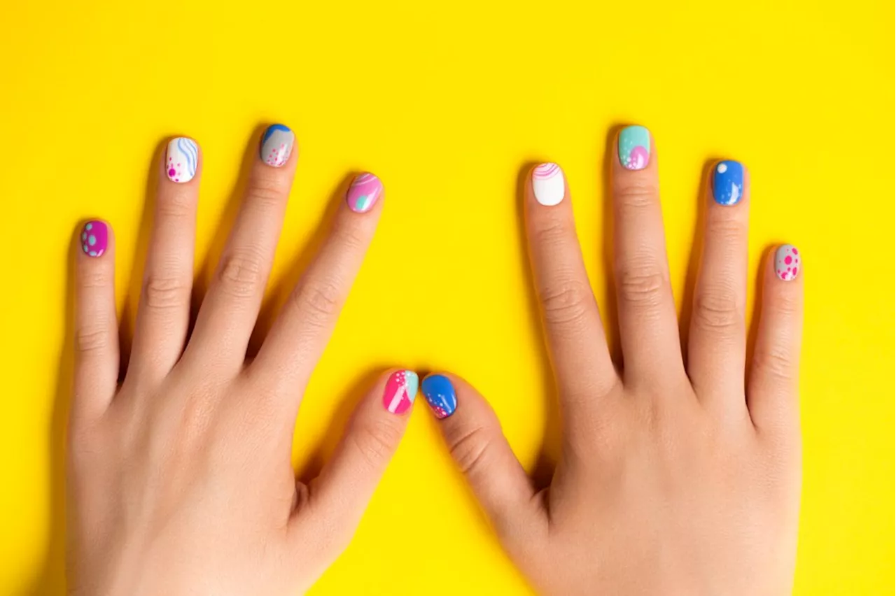 Top 5 TikTok-Viral & Easy-to-Apply At-Home Manicure Nail Polish Sets for the Summer