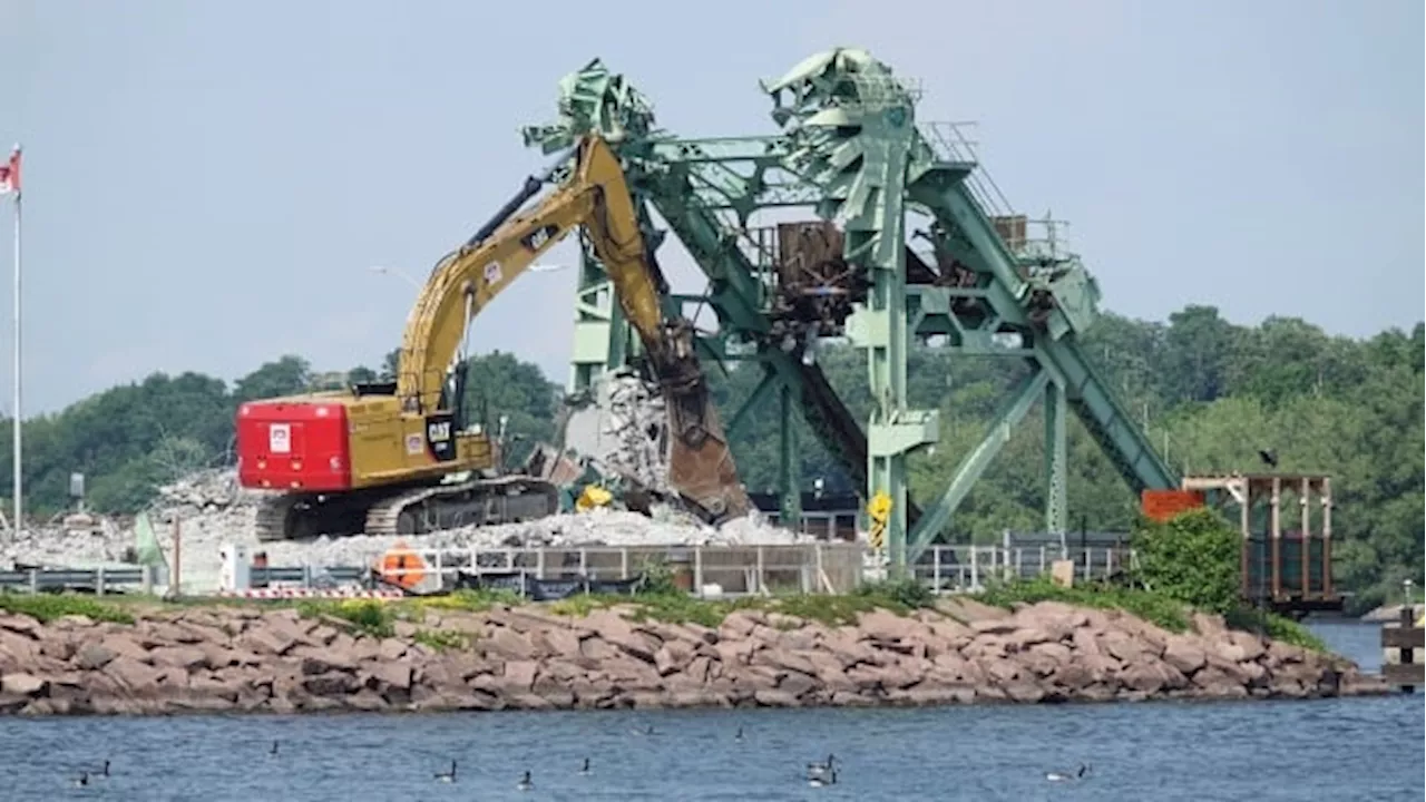 Temporary bridge for Kingston's LaSalle Causeway expected by September