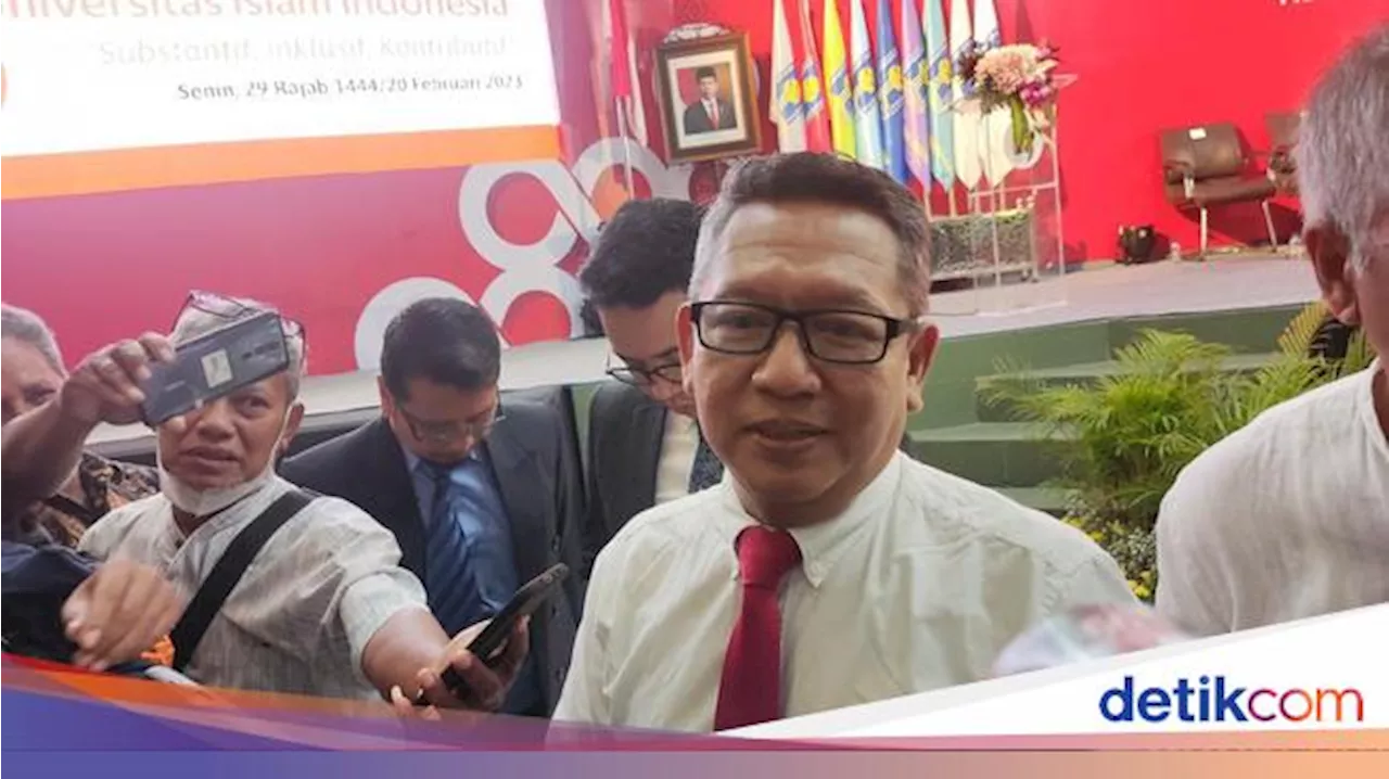 Rektor UII Tak Mau Cantumkan Gelar di Dokumen Kampus, Ini Alasannya