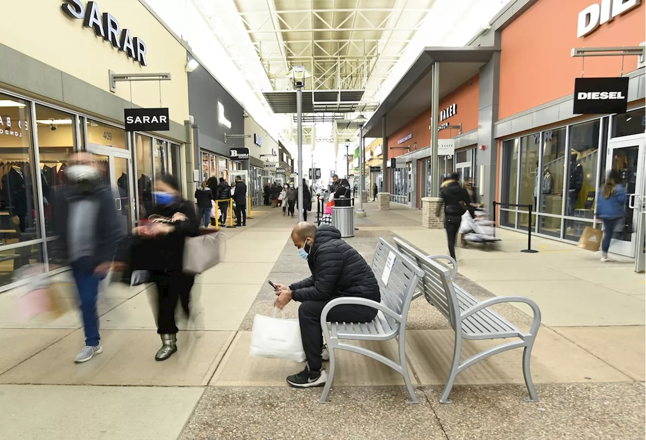 Canadian retail sales down 0.8% in May as customers spend less on groceries