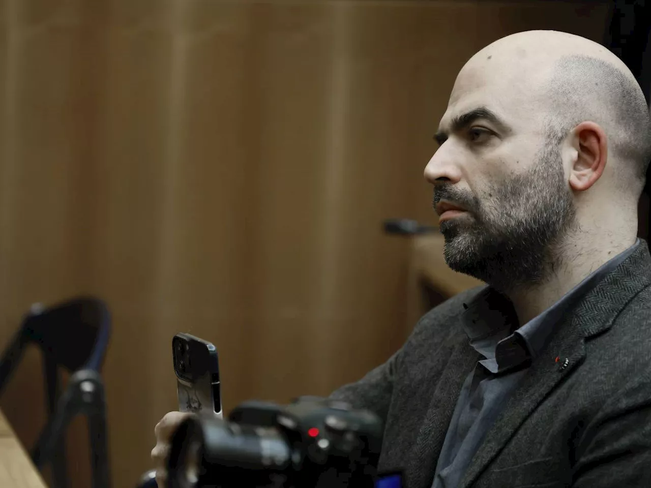 Saviano rinunci alla Rai, Bersani diffamò Vannacci e Microsoft: quindi, oggi...