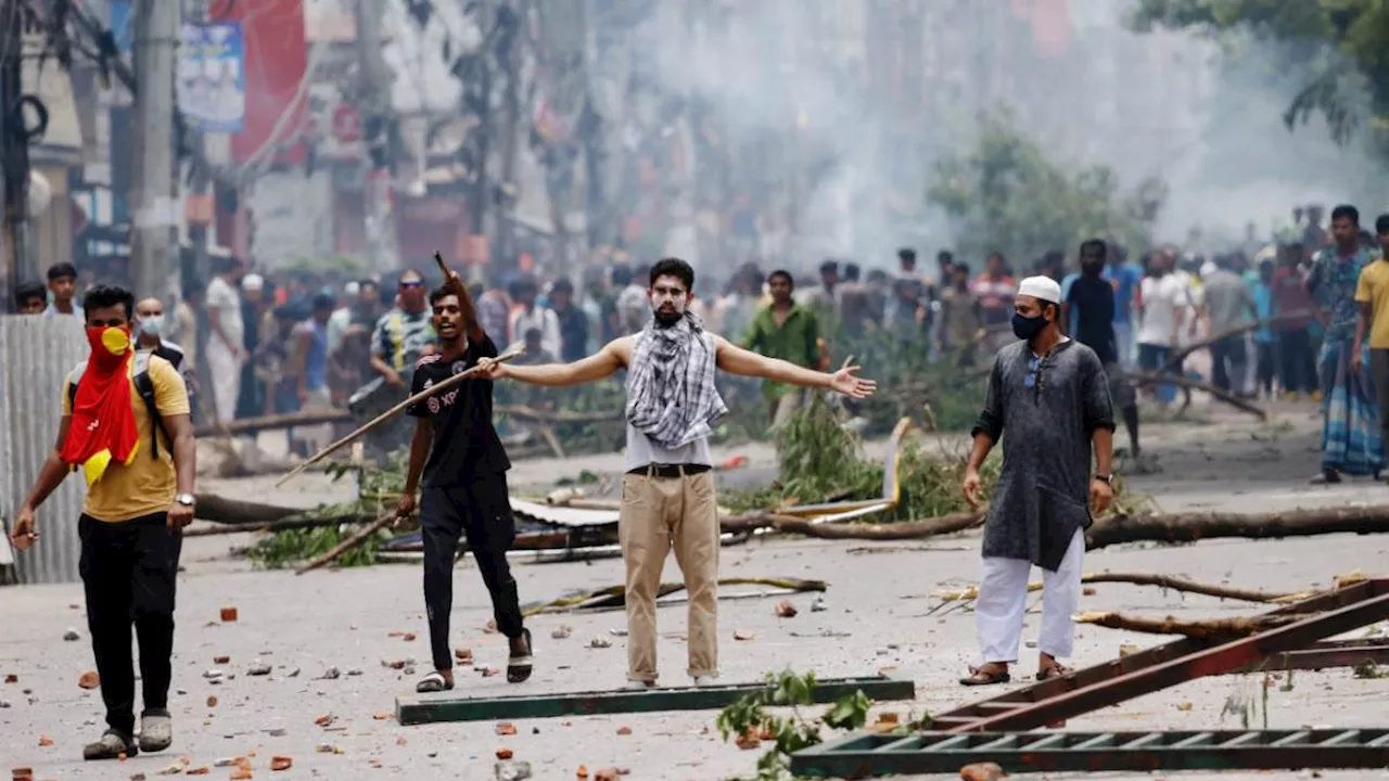 बांग्लादेश में आरक्षण के खिलाफ हिंसक प्रदर्शन, इंटरनेट व सभी न्यूज चैनल बंद, सरकार को बुलानी पड़ी सेना