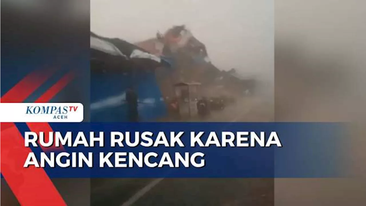 Angin Kencang 80 Kios dan 5 Rumah Rusak Parah