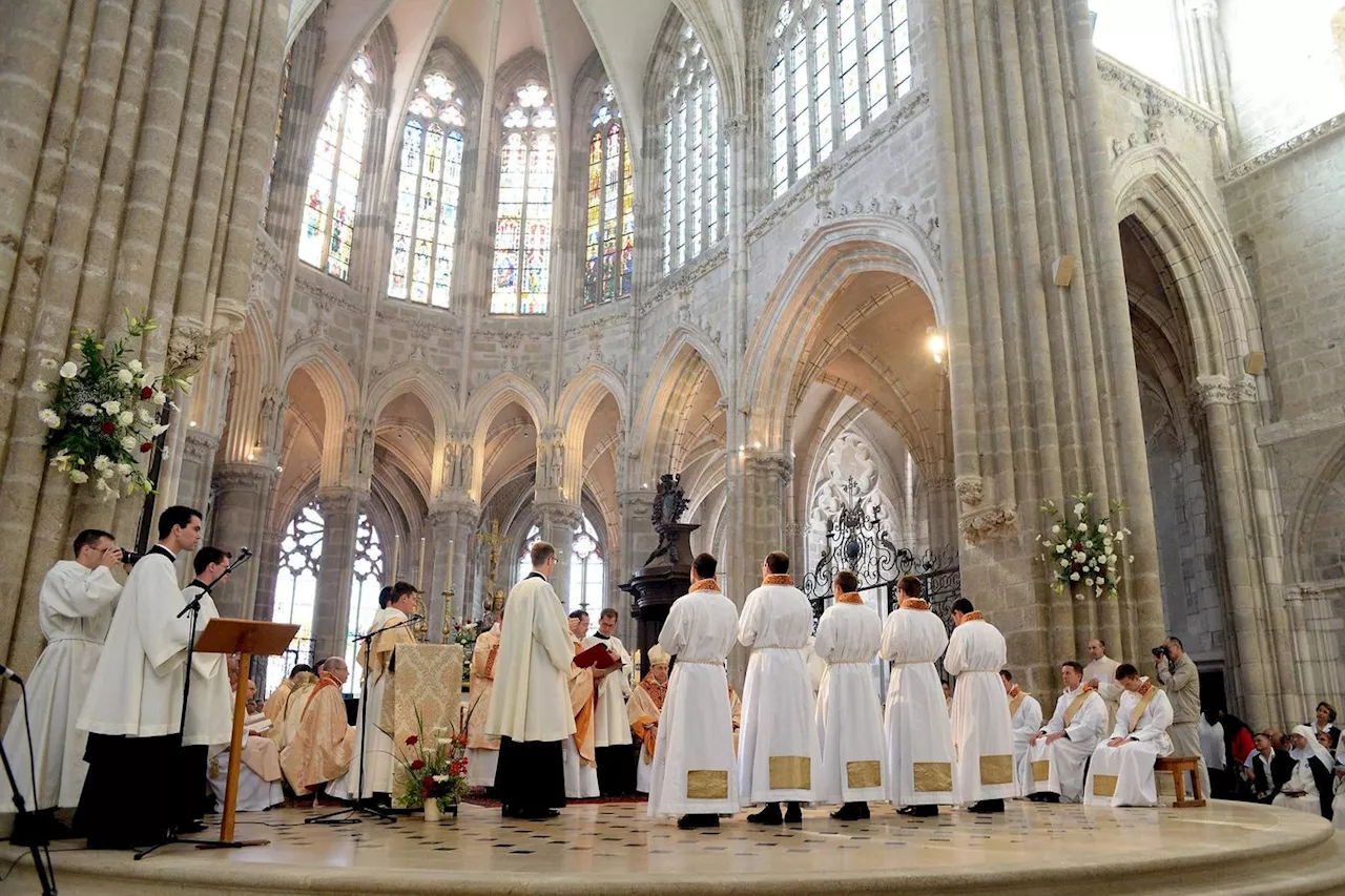 Communauté Saint-Martin : deux assistants apostoliques nommés par le Vatican, le fondateur mis en cause