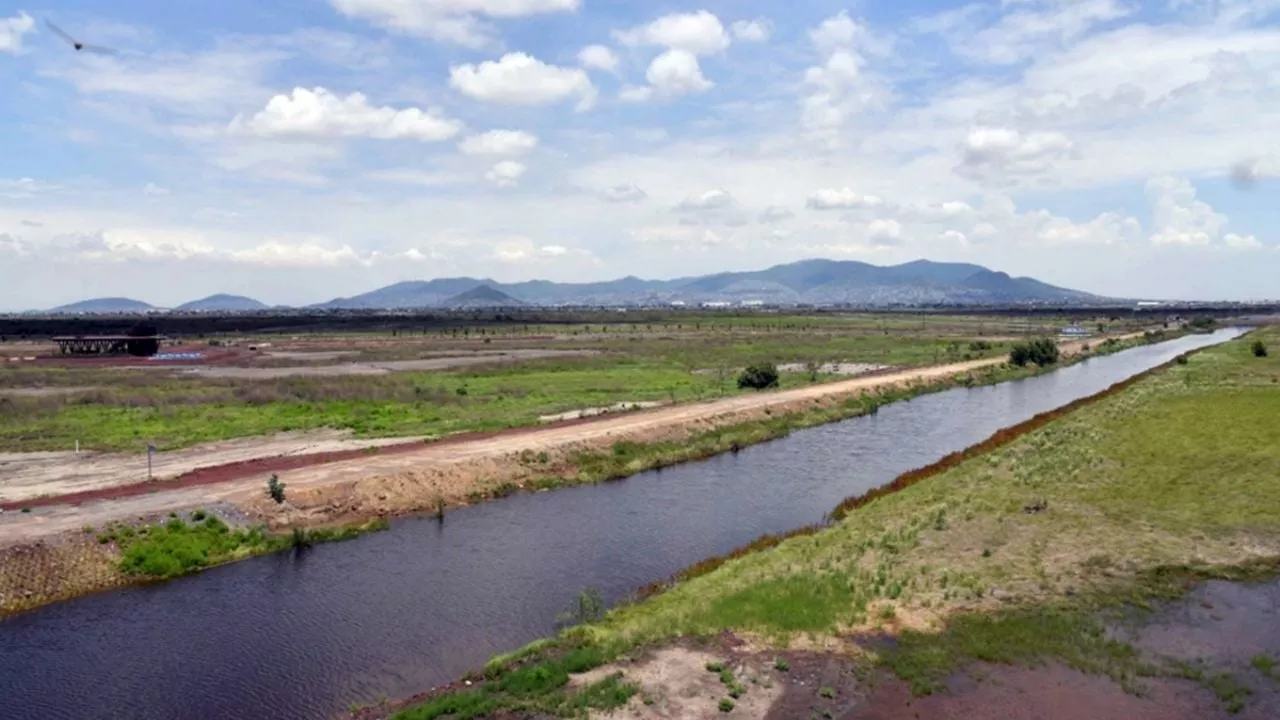 Buscan revertir desecamiento de lago de Texcoco; rellenan con lluvias y aguas negras